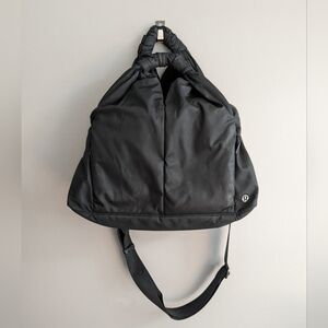 Lululemon midsize nylon gym / laptop bag - crossbody convertible handbag